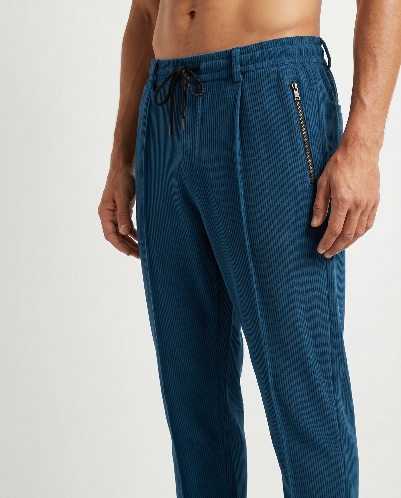 Built to hold its line — Zinc Knitted Trouser - Regular-fit