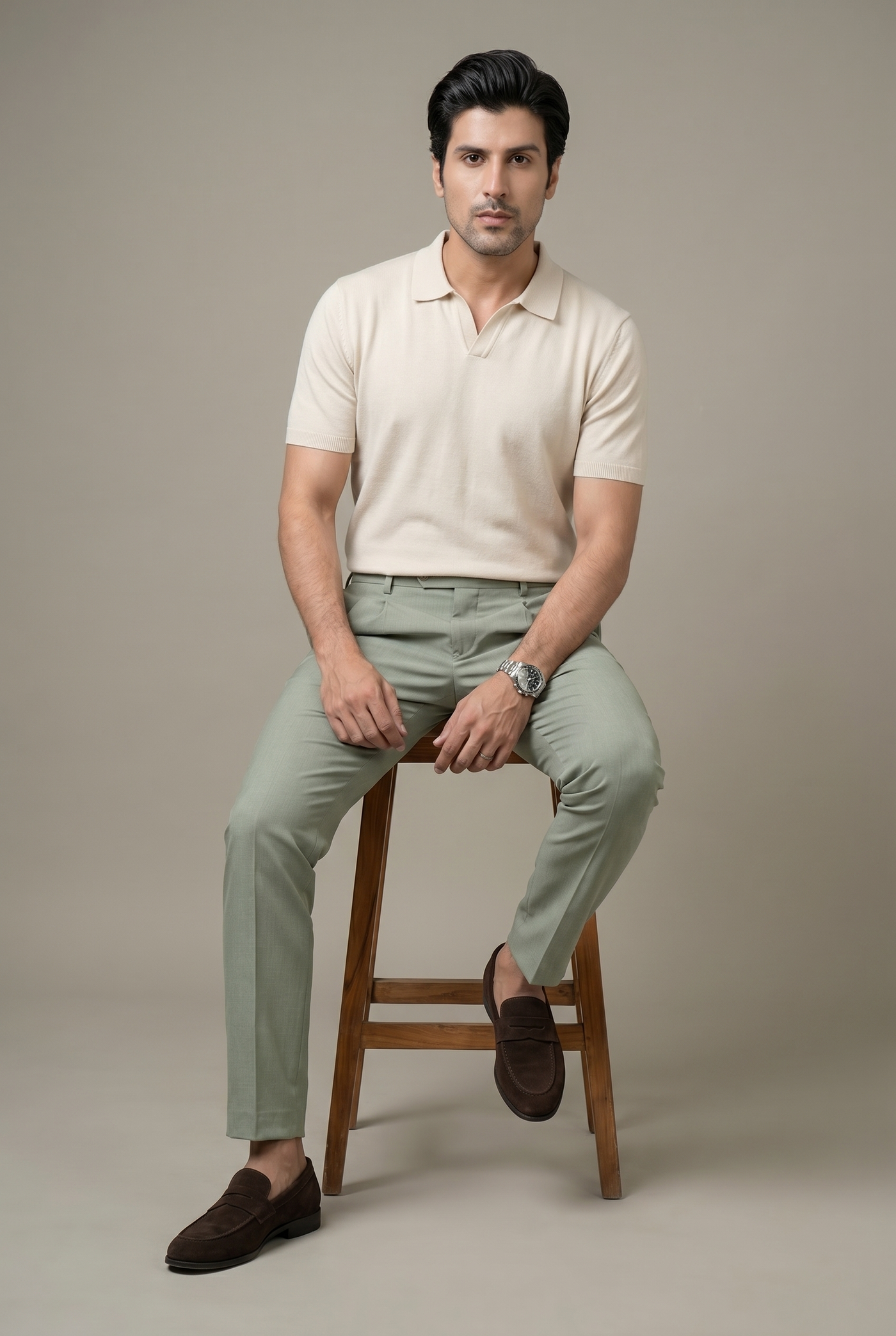 From the office to the evening — Men's Green Light Pleated Trousers