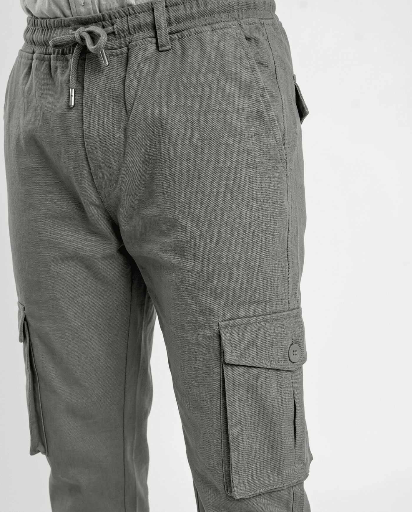 Built to hold its line — Men's Charcoal Cargo Trousers