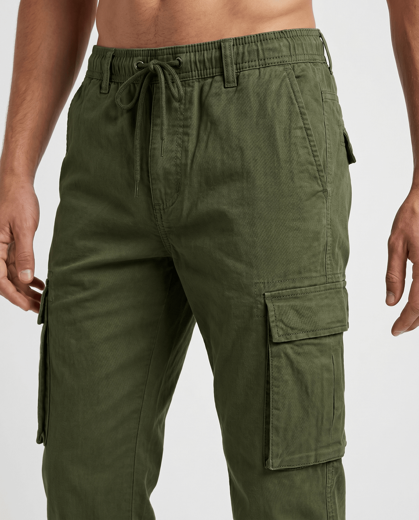 Built to hold its line — Men's Green Cargo Trousers